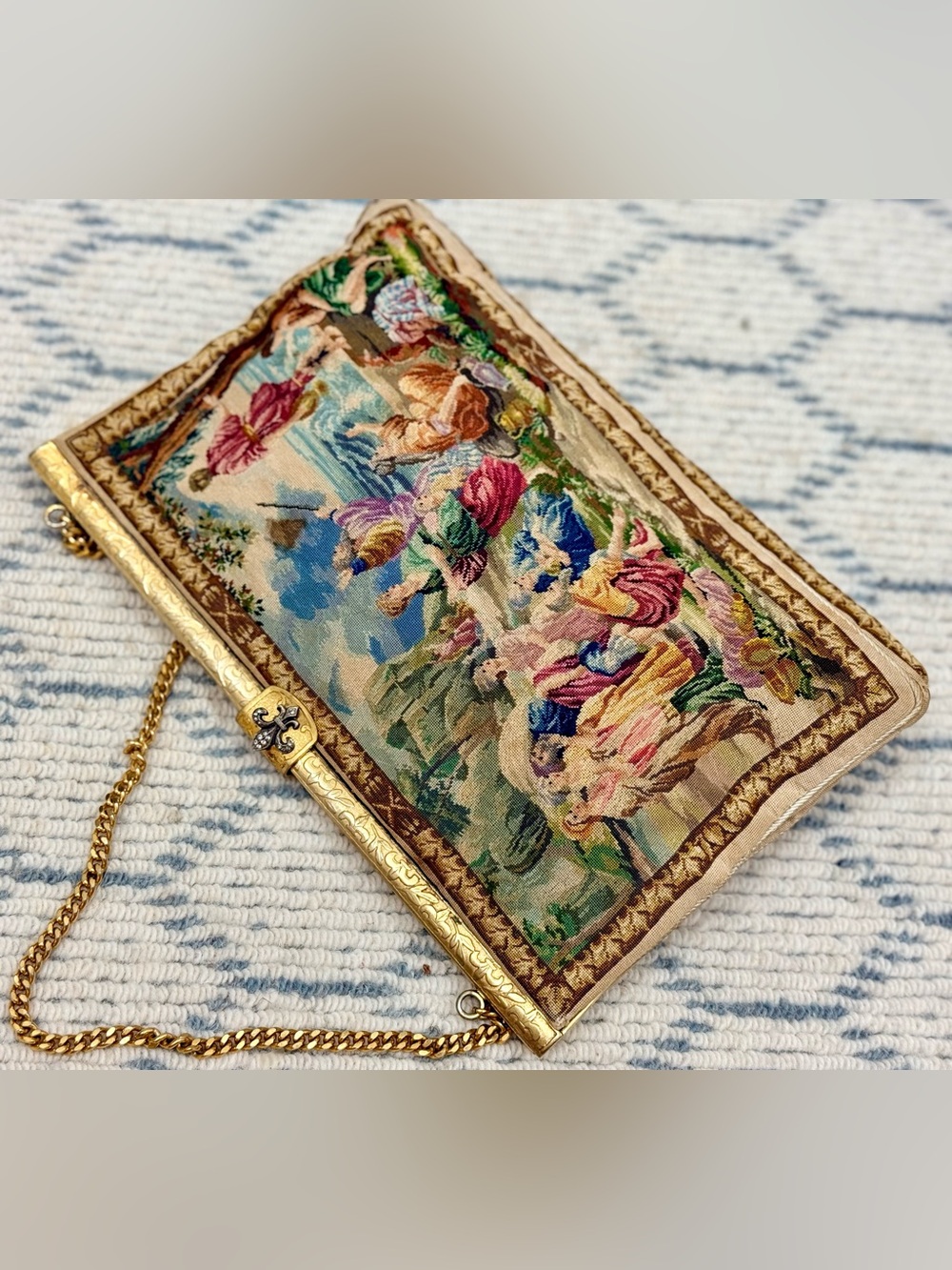 1930’s Vintage Scenic Tapestry Rhinestone Fleur-de-Lis-Clasp Coquette Handbag - Picture 6 of 16